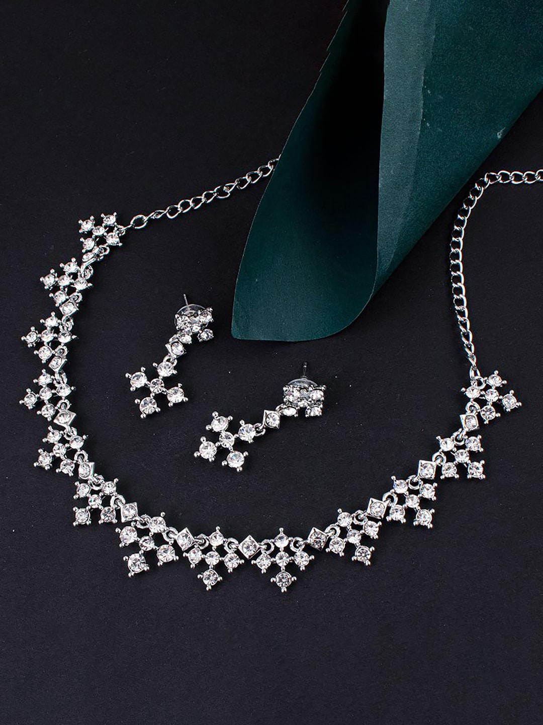 

Sukkhi Rhodium-Plated Stone-Studded & Beaded Jewellery Set, Silver