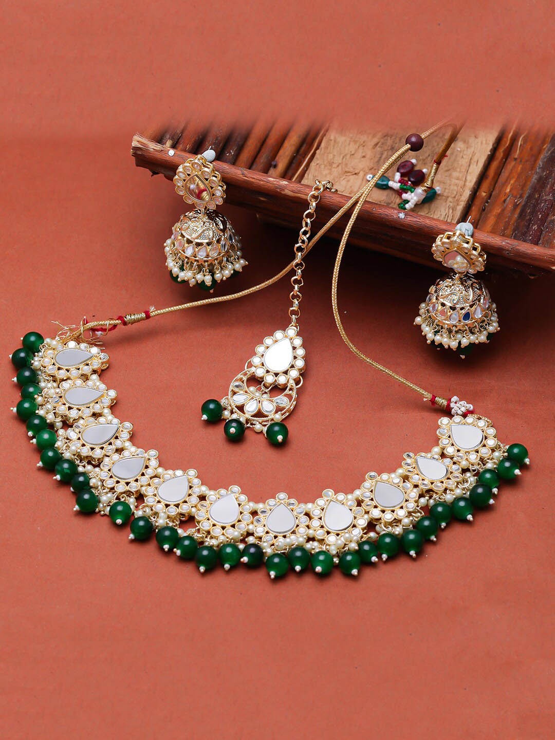 

Sukkhi Gold-Plated Stone-Studded & Beaded Jewellery Set