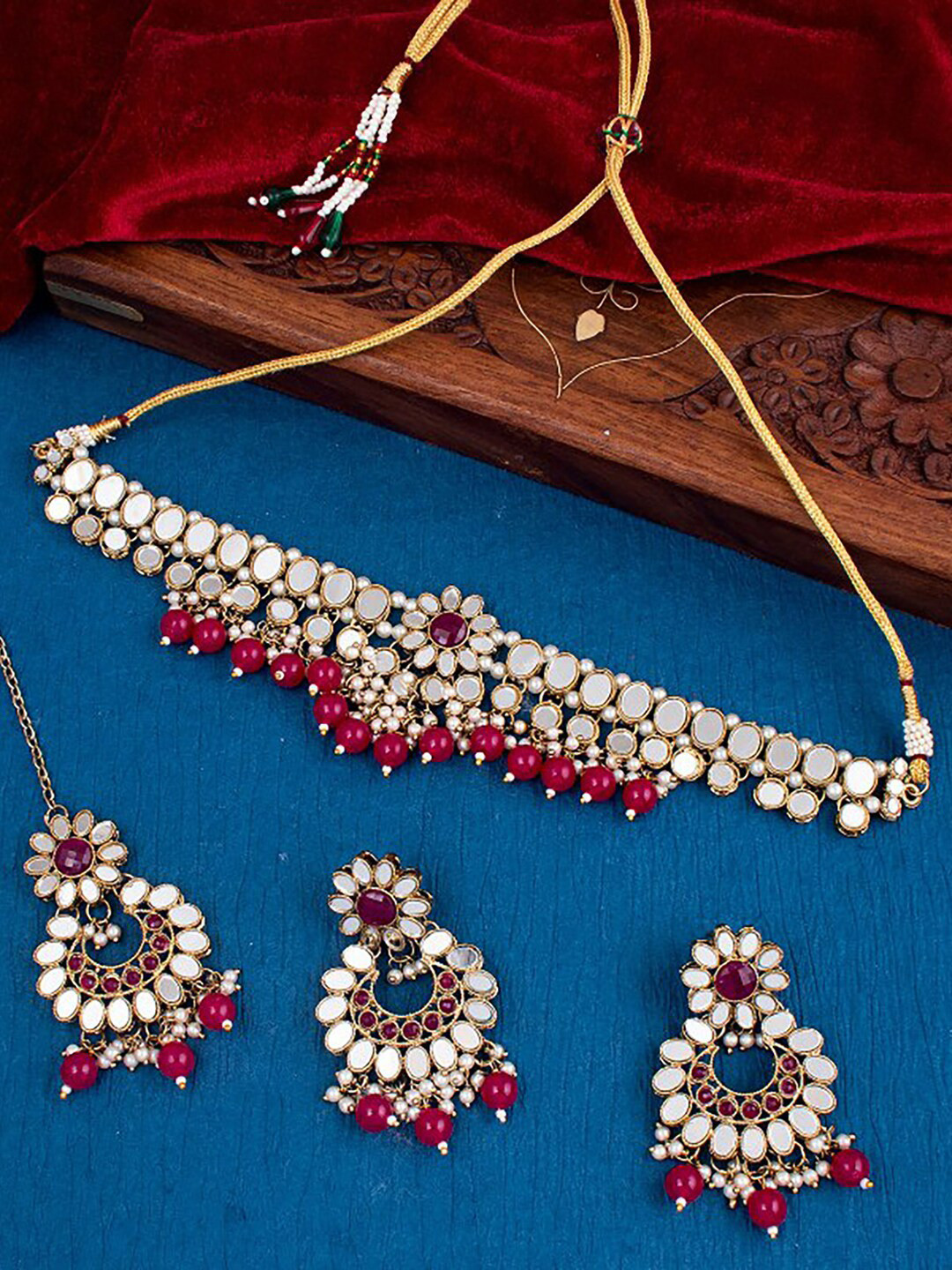 

Sukkhi Rhodium-Plated Stone-Studded & Beaded Jewellery Set, Silver
