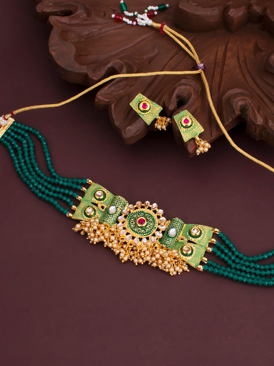

Sukkhi Gold-Plated Kundan-Studded Jewellery Set