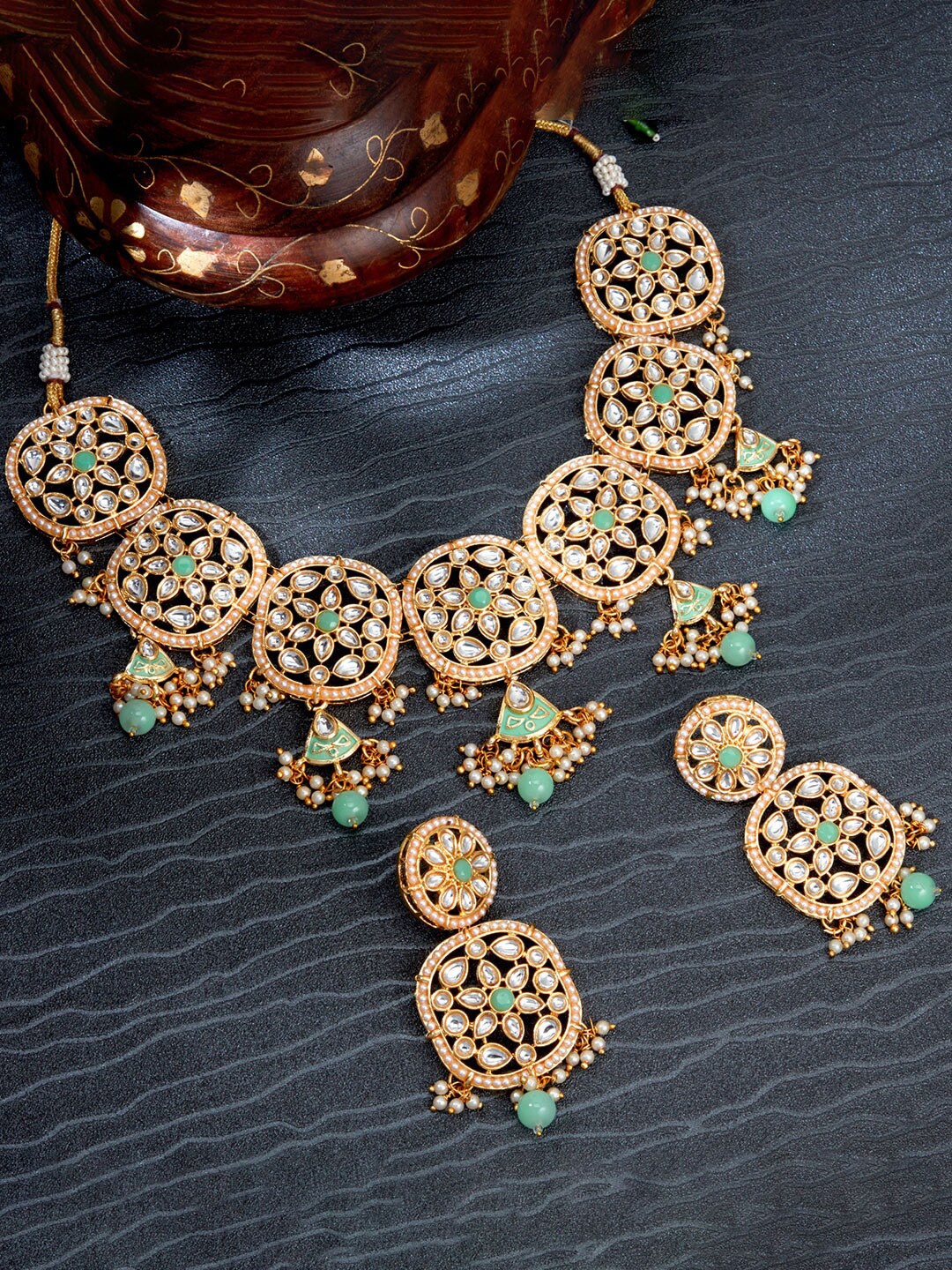 

Sukkhi Gold-Plated Kundan Studded & Beaded Meenakari Jewellery Set