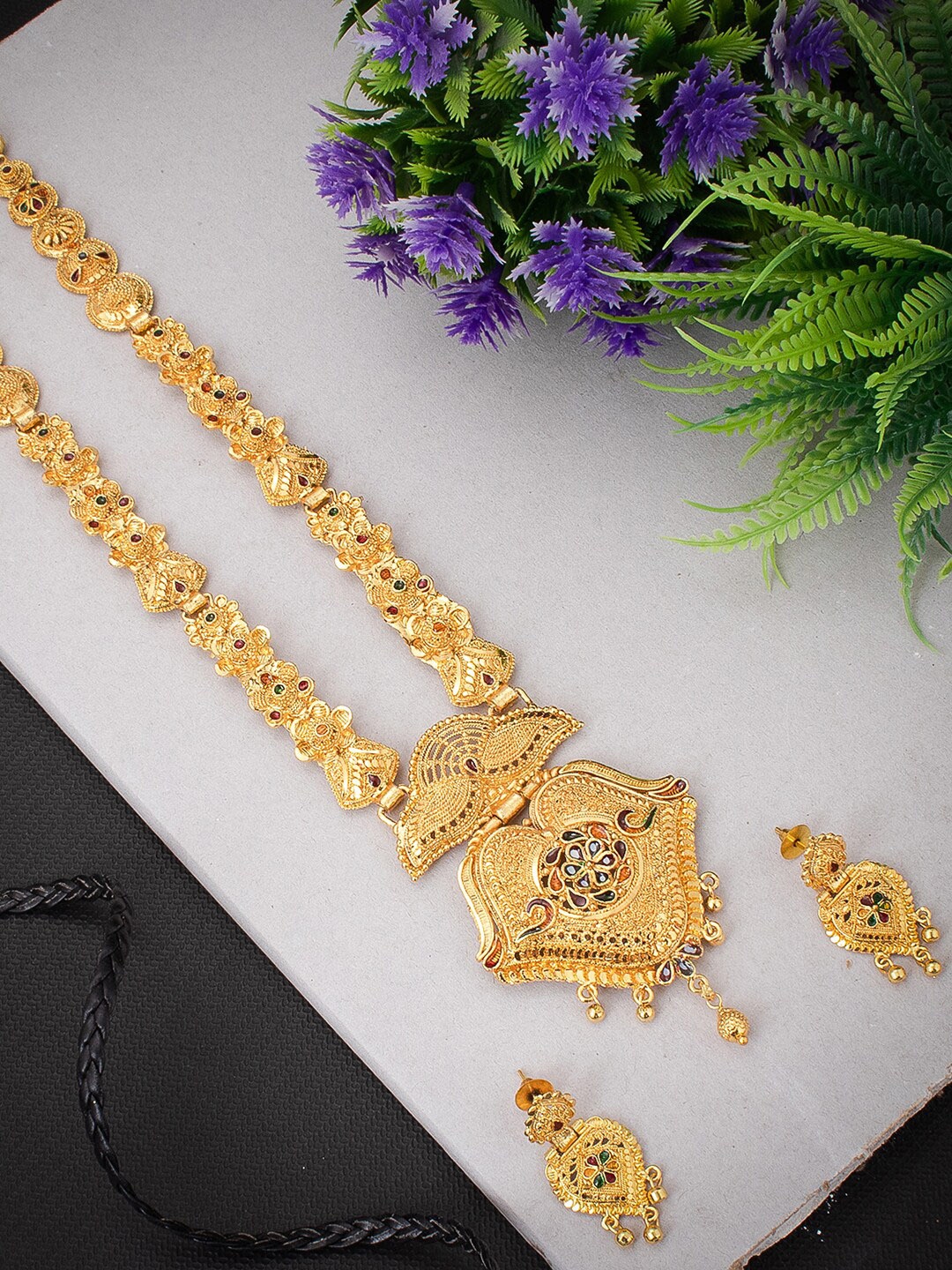 

Sukkhi Gold-Plated Floral Necklace & Earrings Set