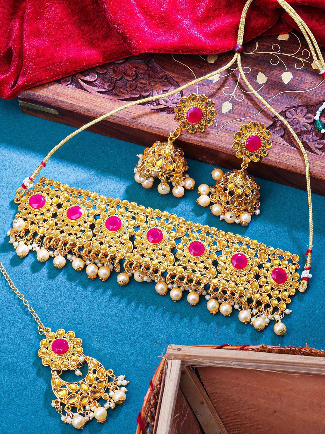 

Sukkhi Gold-Plated Stone-Studded and Beaded Necklace & Earrings Set With Maang Tika