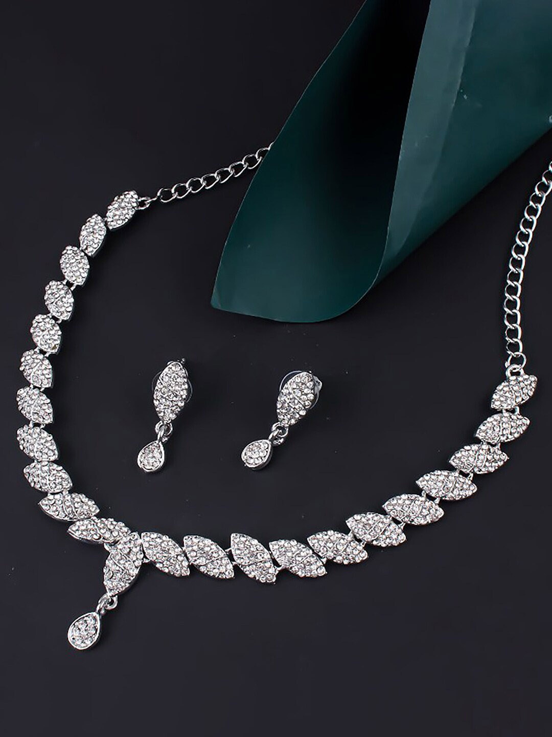 

Sukkhi Rhodium-Plated Stone-Studded Jewellery Set, Silver