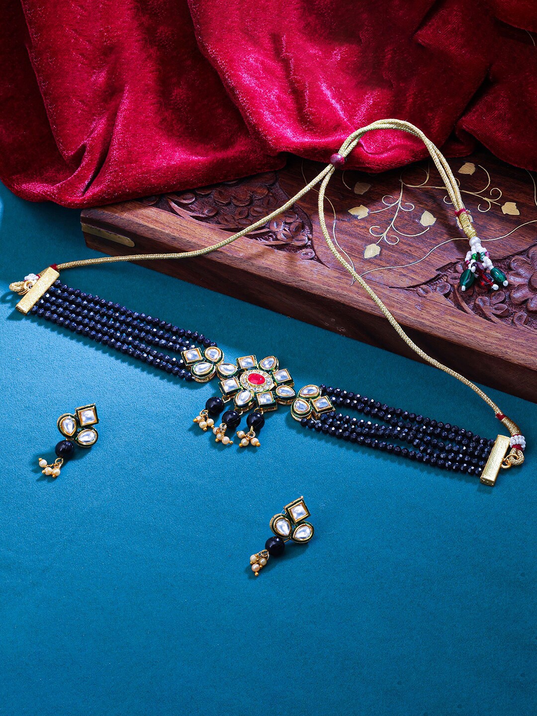 

Sukkhi Gold-Plated Kundan-Studded Jewellery Set