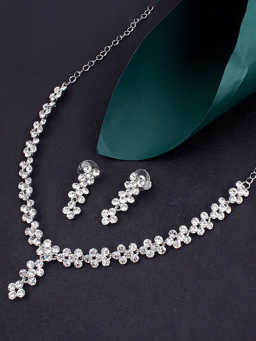 

Sukkhi Rhodium-Plated CZ-Studded & Beaded Jewellery Set, Silver