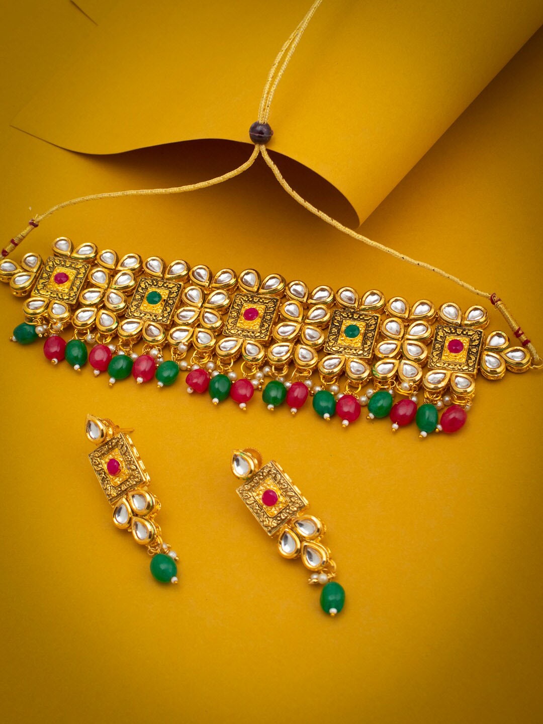 

Sukkhi Gold-Plated Kundan-Studded & Beaded Necklace & Earrings Set