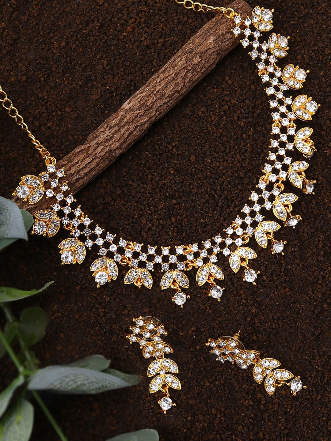 

Sukkhi Gold-Plated Stone-Studded Jewellery Set