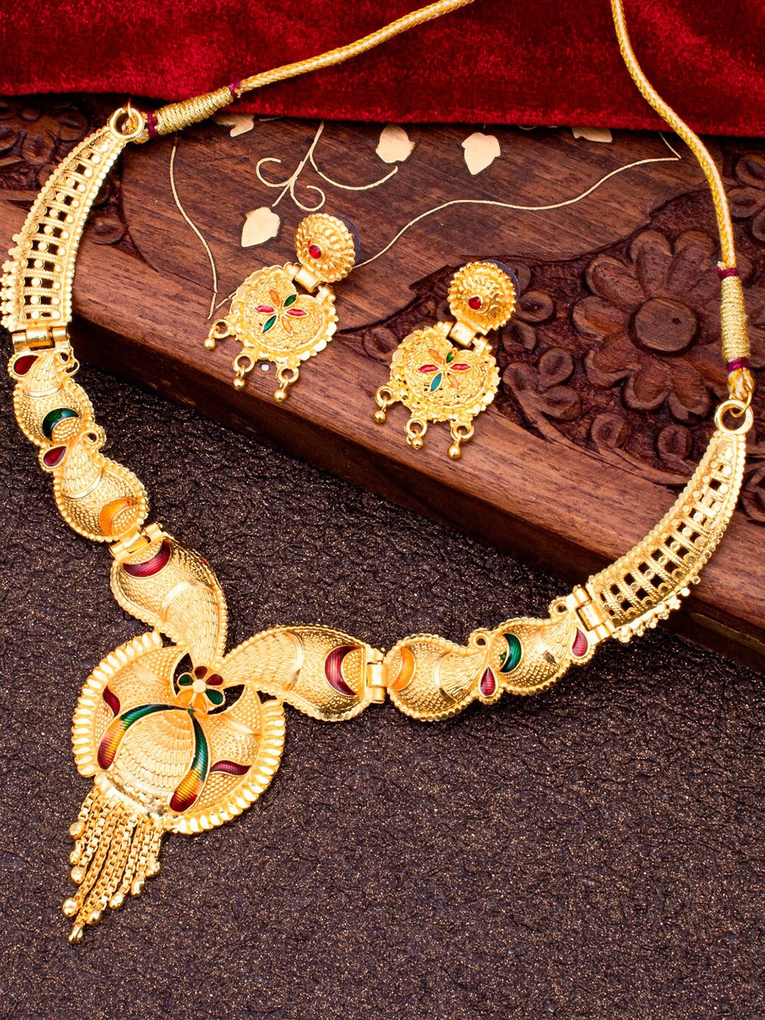 

Sukkhi Gold-Plated Enameled Jewellery Set