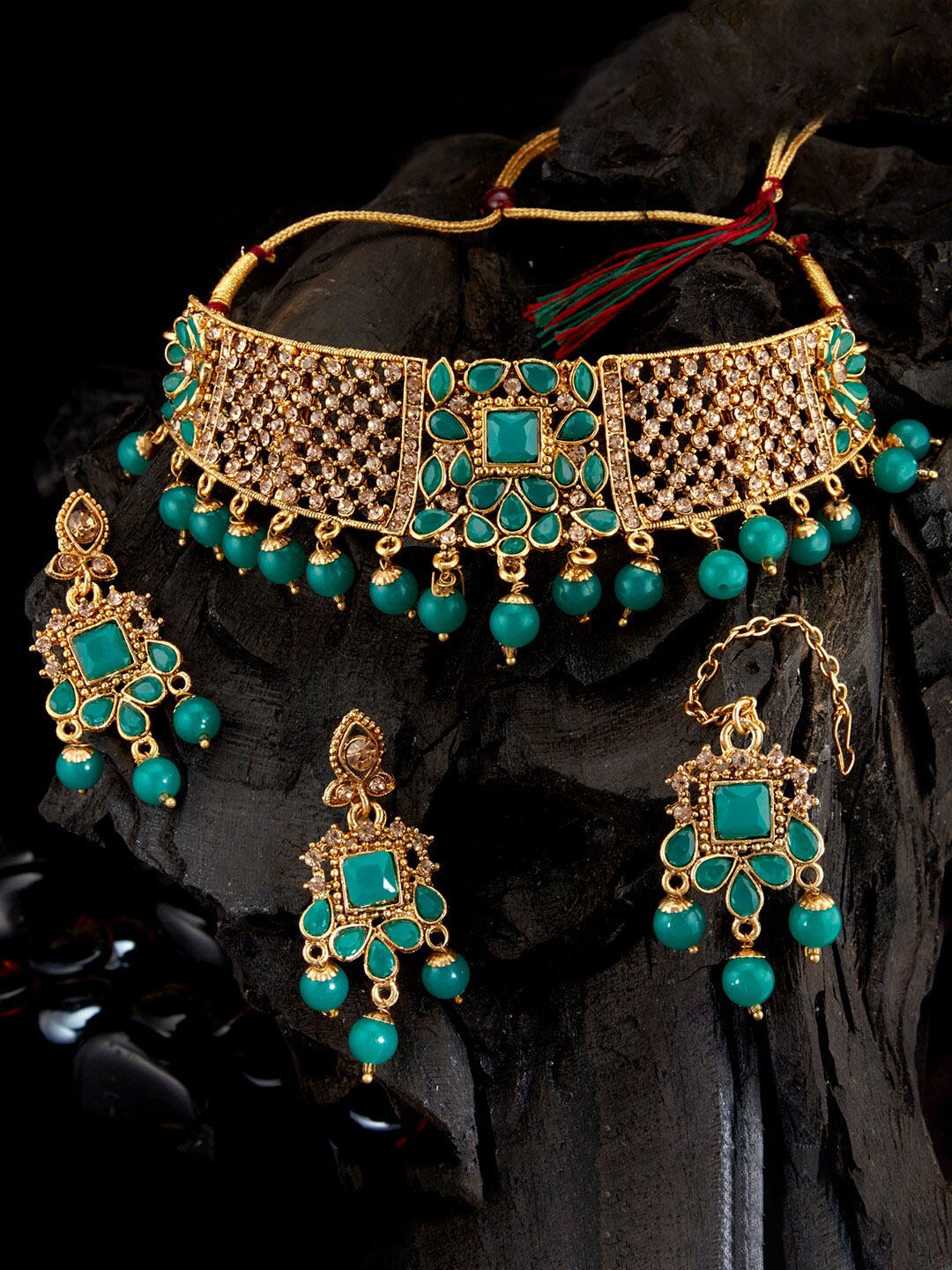 

Sukkhi Gold-Plated Stone-Studded & Pearl Beaded Jewellery Set