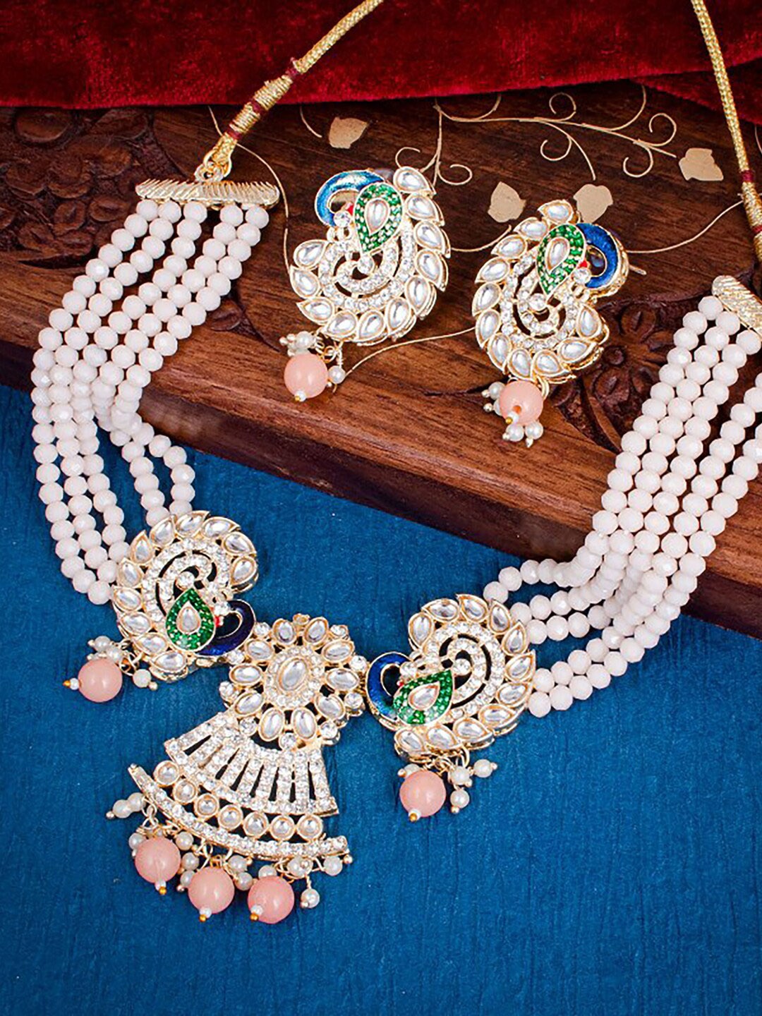 

Sukkhi Gold-Plated Stone-Studded & Pearl Beaded Jewellery Set