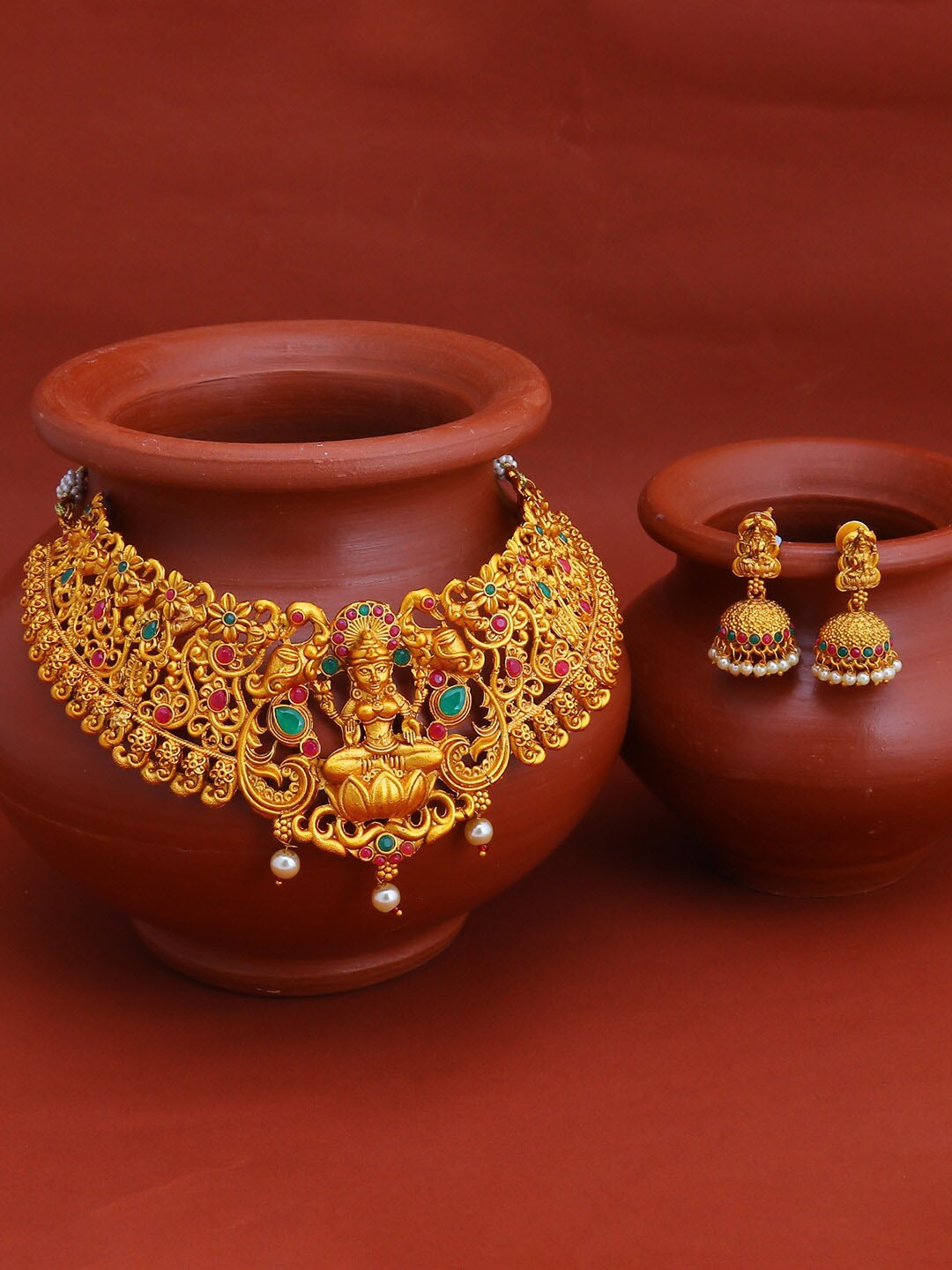 

Sukkhi Gold-Plated Stone-Studded Temple Jewellery Set