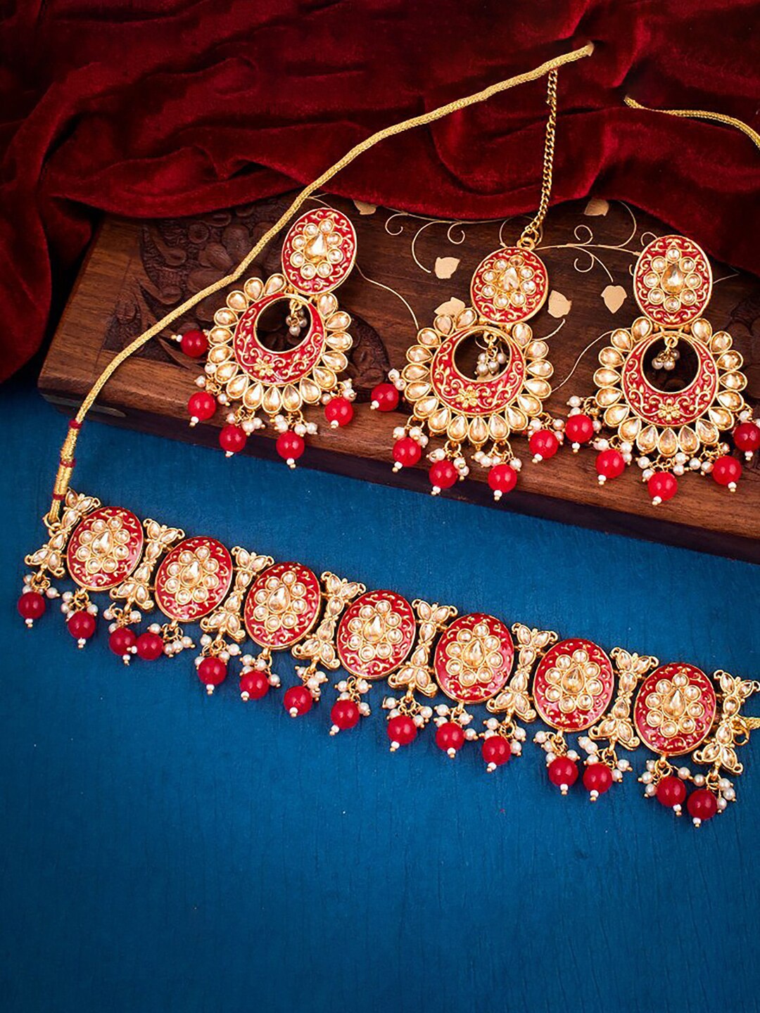 

Sukkhi Gold-Plated Stone-Studded & Beads Jewellery Set