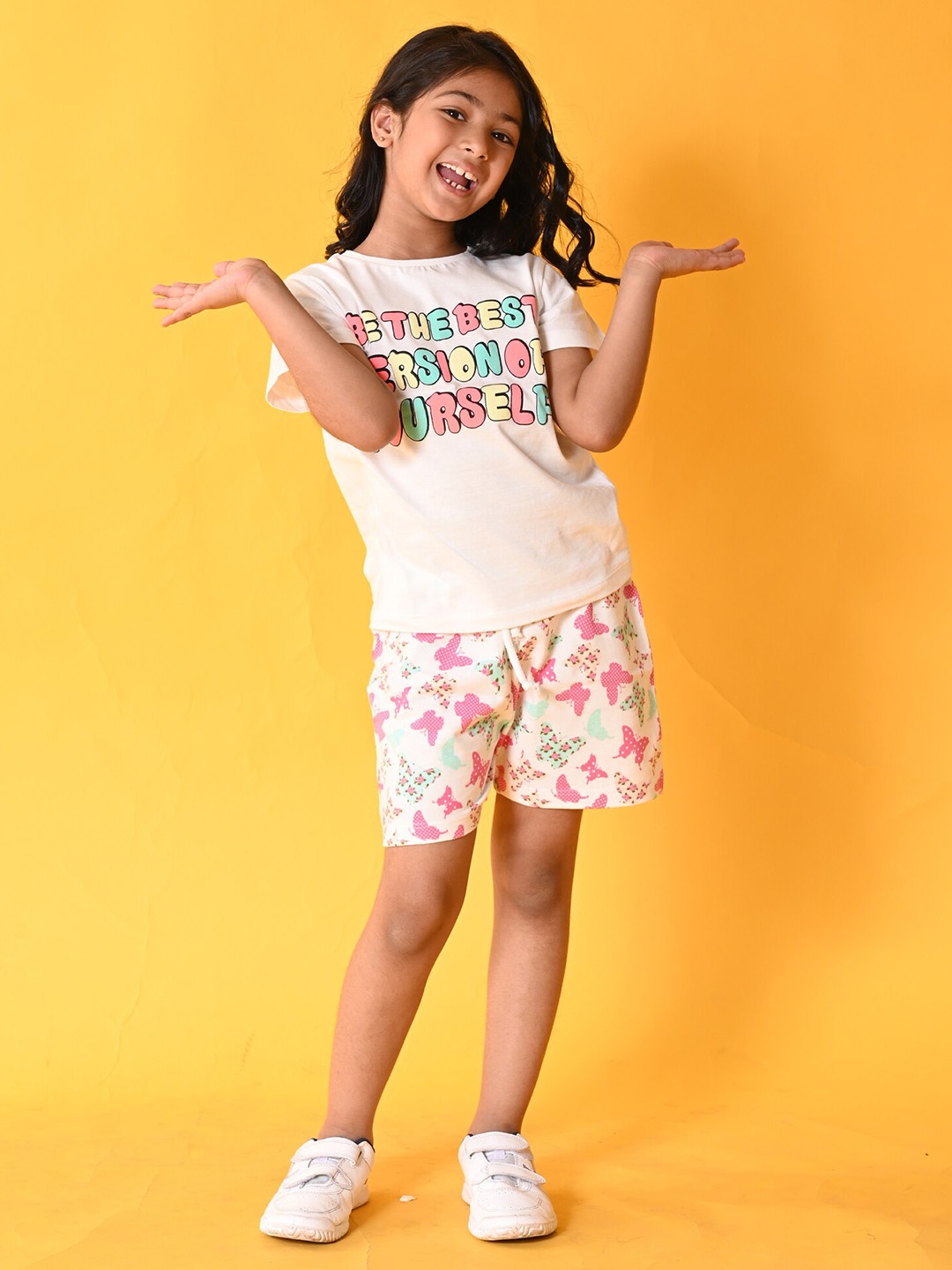 

Anthrilo Girls Printed Pure Cotton T-shirt with Shorts Clothing Set, White