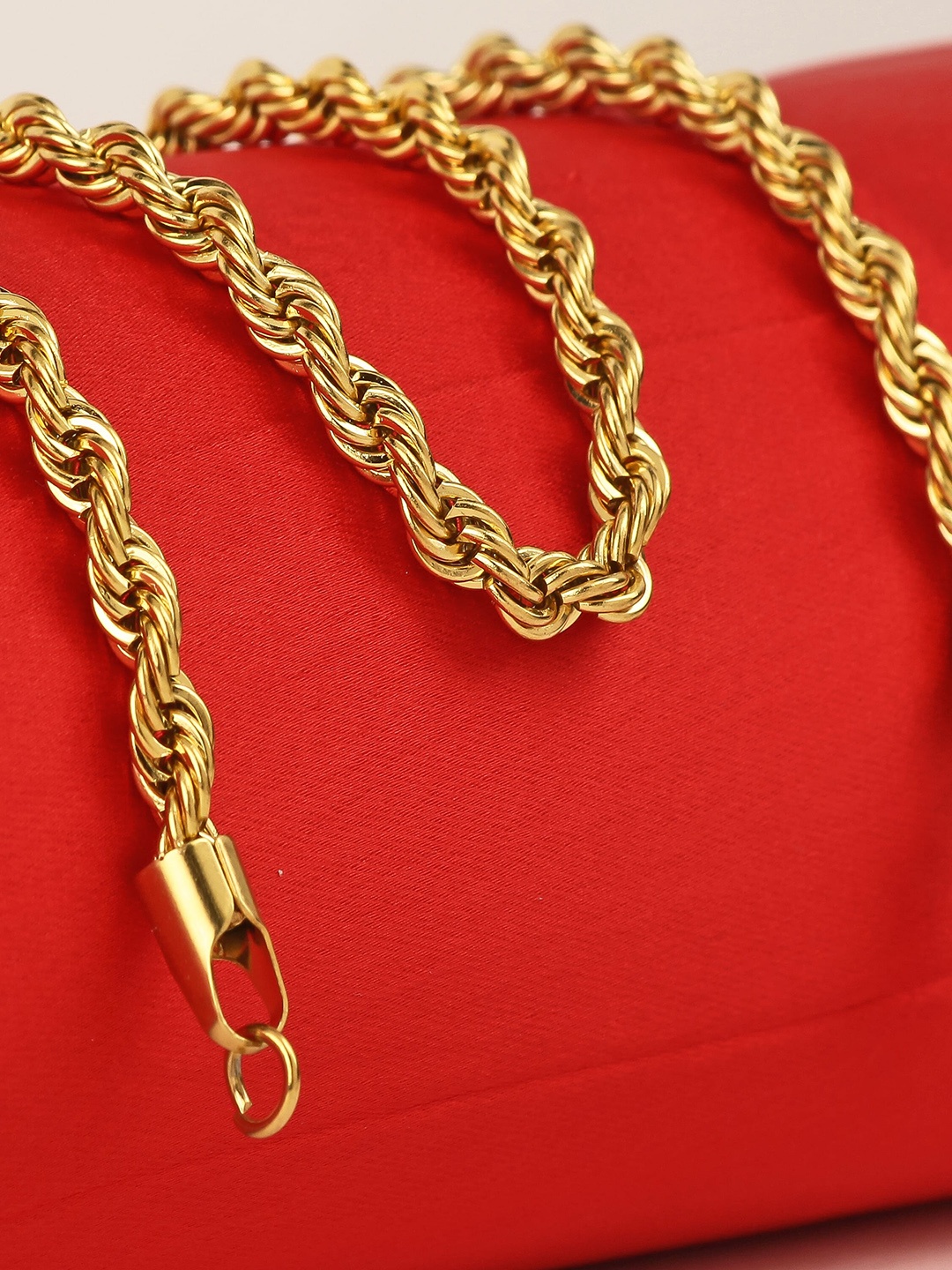 

Fashion Frill Men Gold-Plated Chain