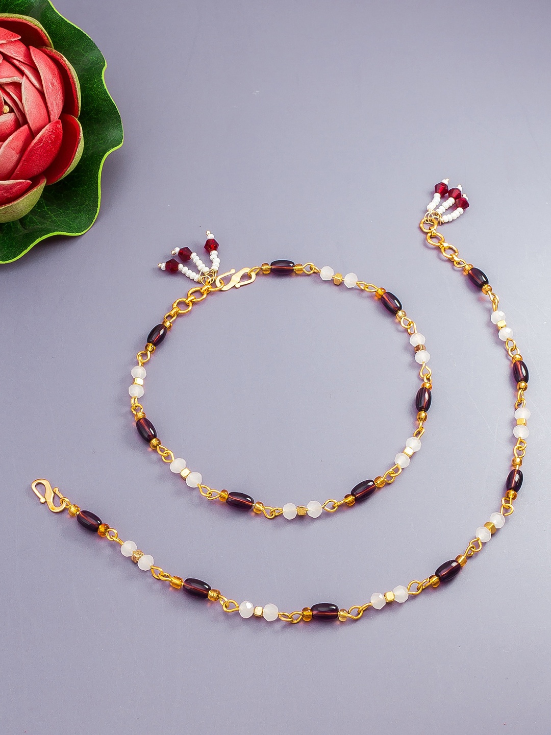 

aadita Set Of 2 Gold-Plated Stone-Studded & Beaded Anklets