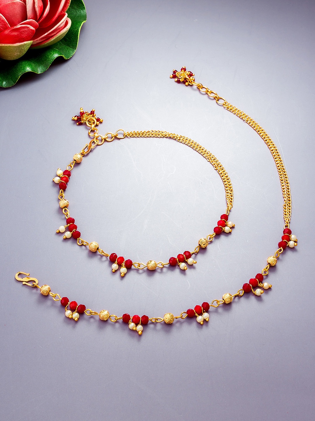 

aadita Set Of 2 Gold-Plated Stone-Studded & Beaded Anklets