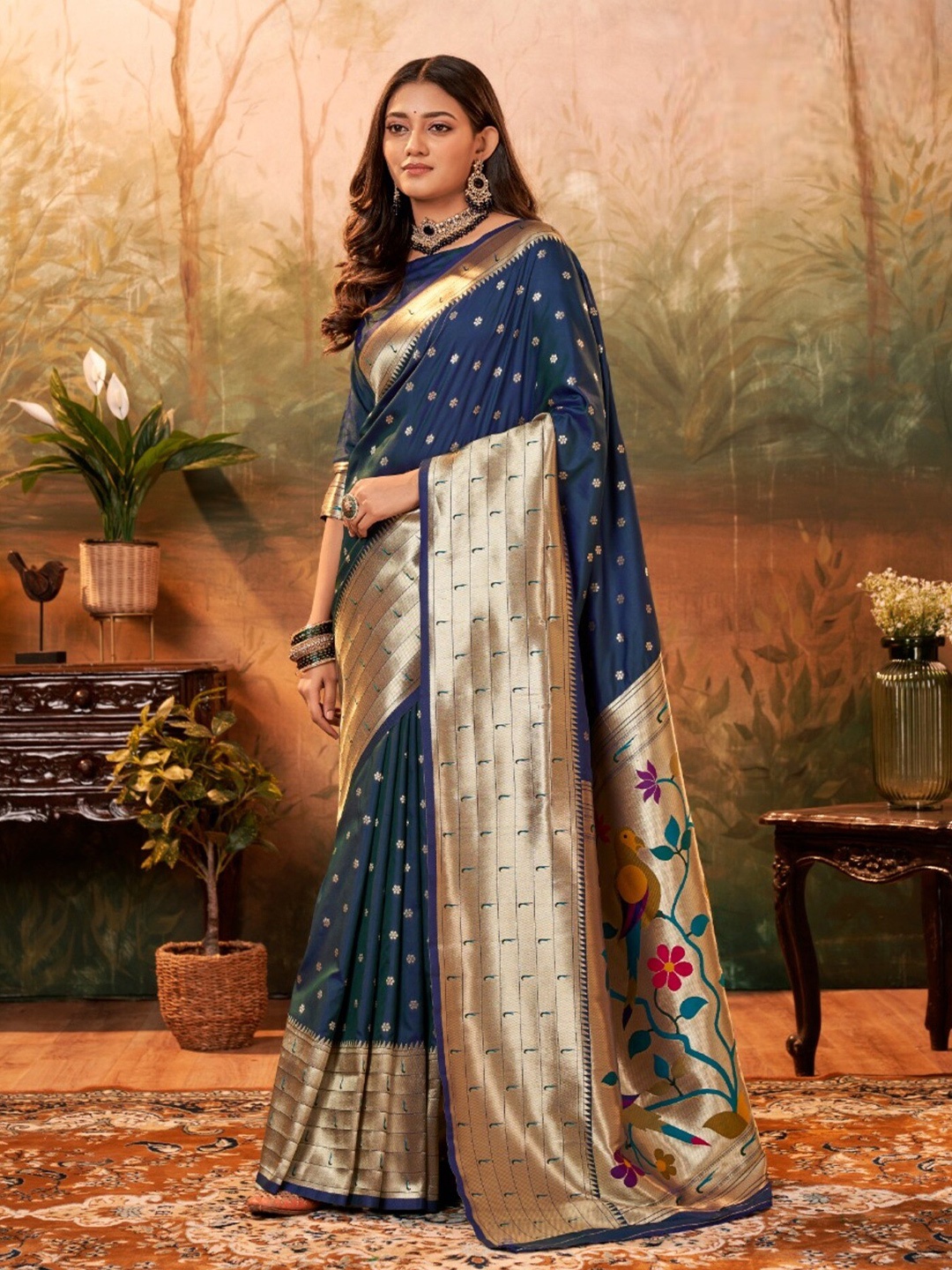 

Mitera Navy Blue & Gold-Toned Floral Woven Design Zari Silk Blend Paithani Saree