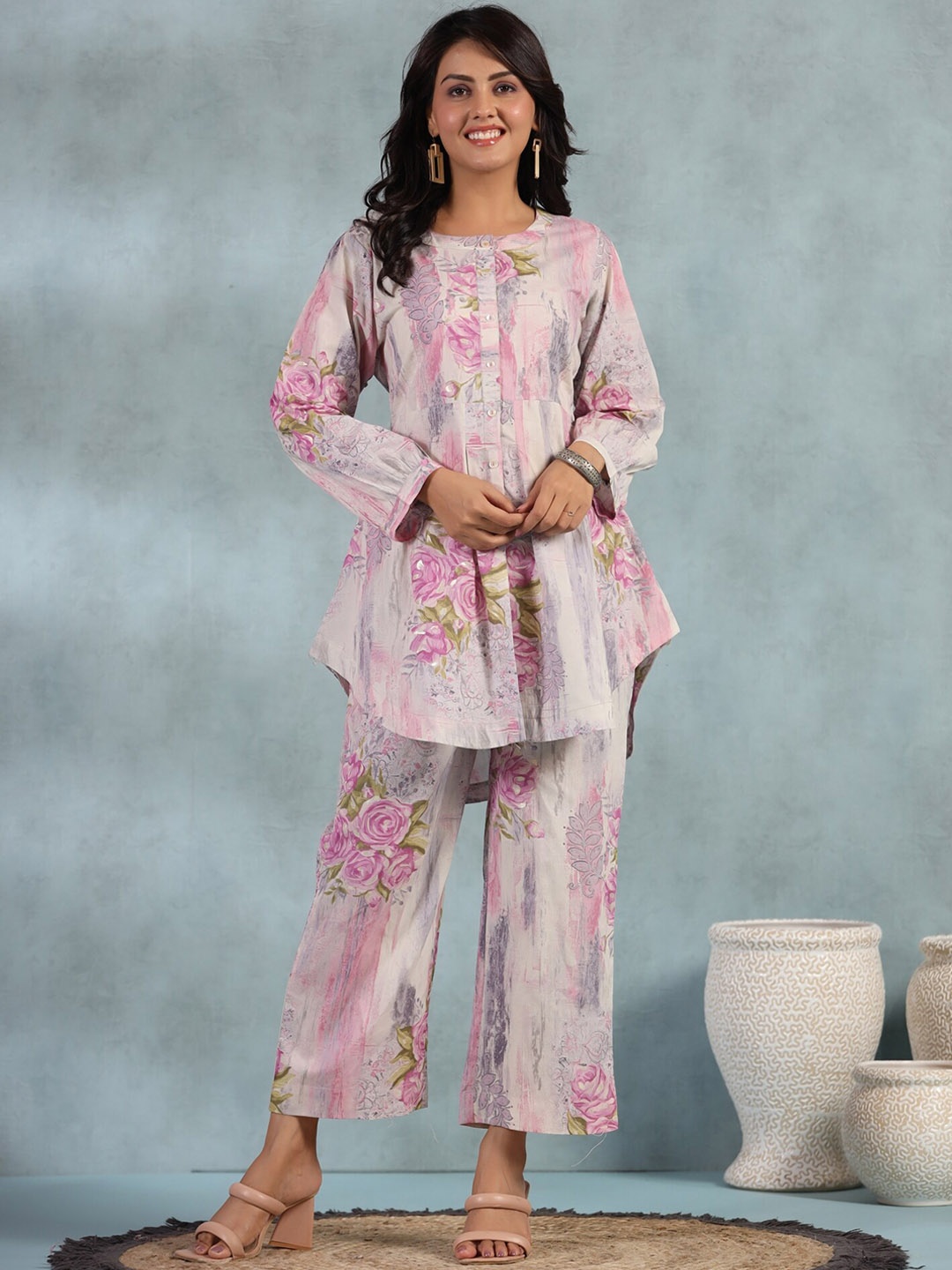 

EtnicaWear Floral Printed Pure Muslin Kurta With Trousers, Pink
