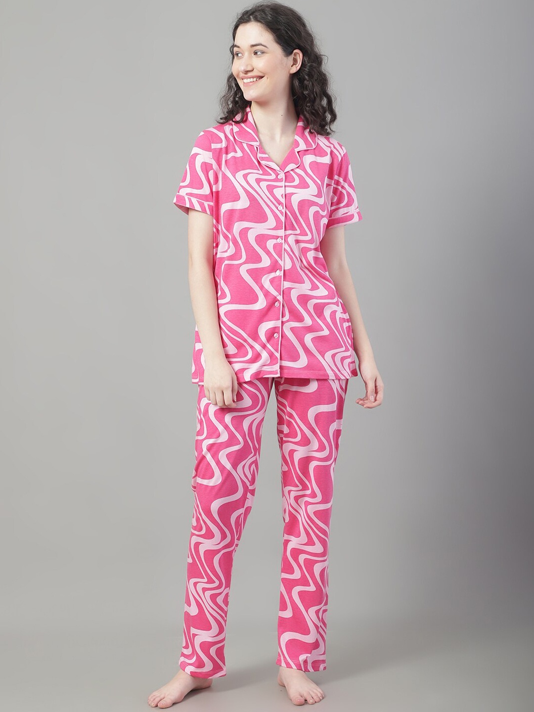 

Kanvin Pink & White Abstract Printed Night Suit