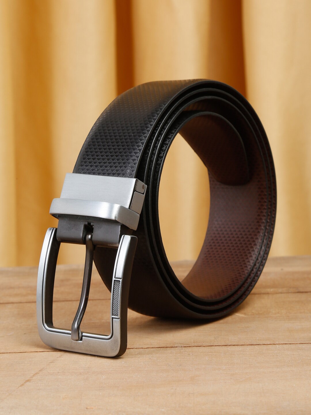 

Apsis Men Textured Reversible Formal Belt, Black