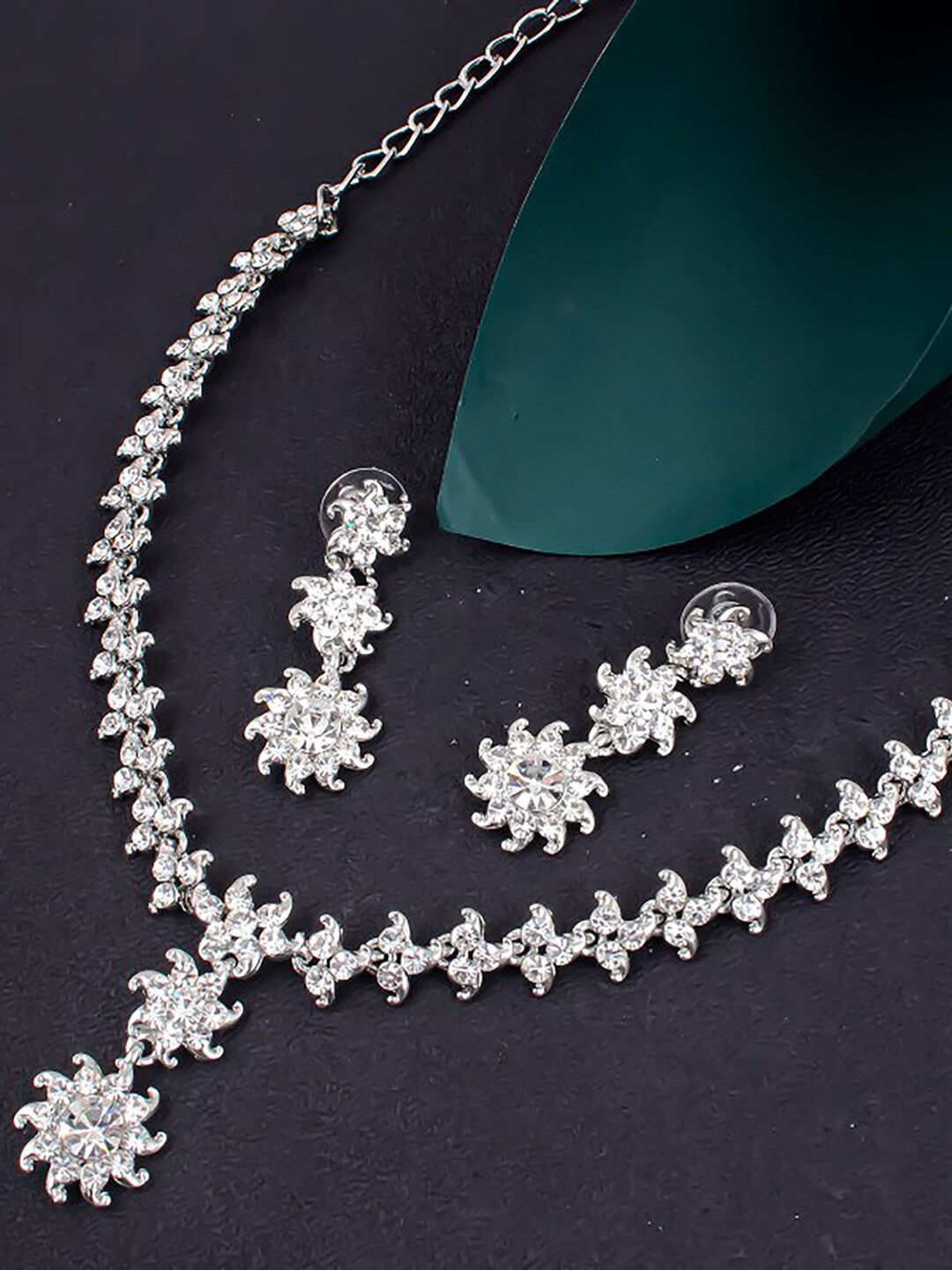 

Sukkhi Enchanting Rhodium-Plated CZ Stone Studded Jewellery Set, Silver