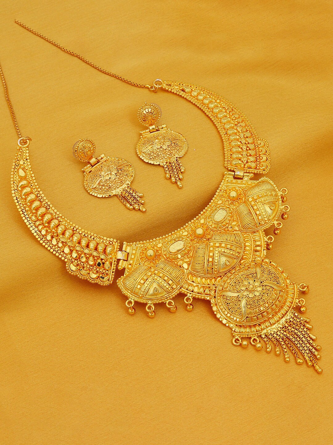 

Sukkhi Gold-Plated Jewellery Set