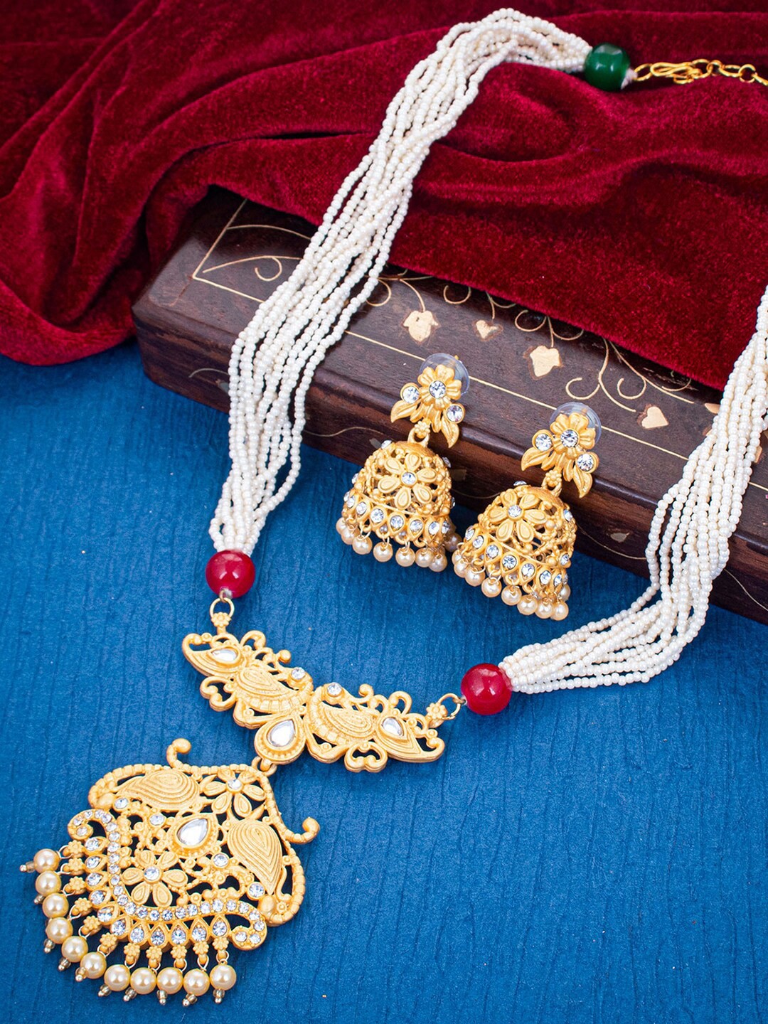 

Sukkhi Gold-Plated Stone-Studded & Beaded Necklace & Earrings Set