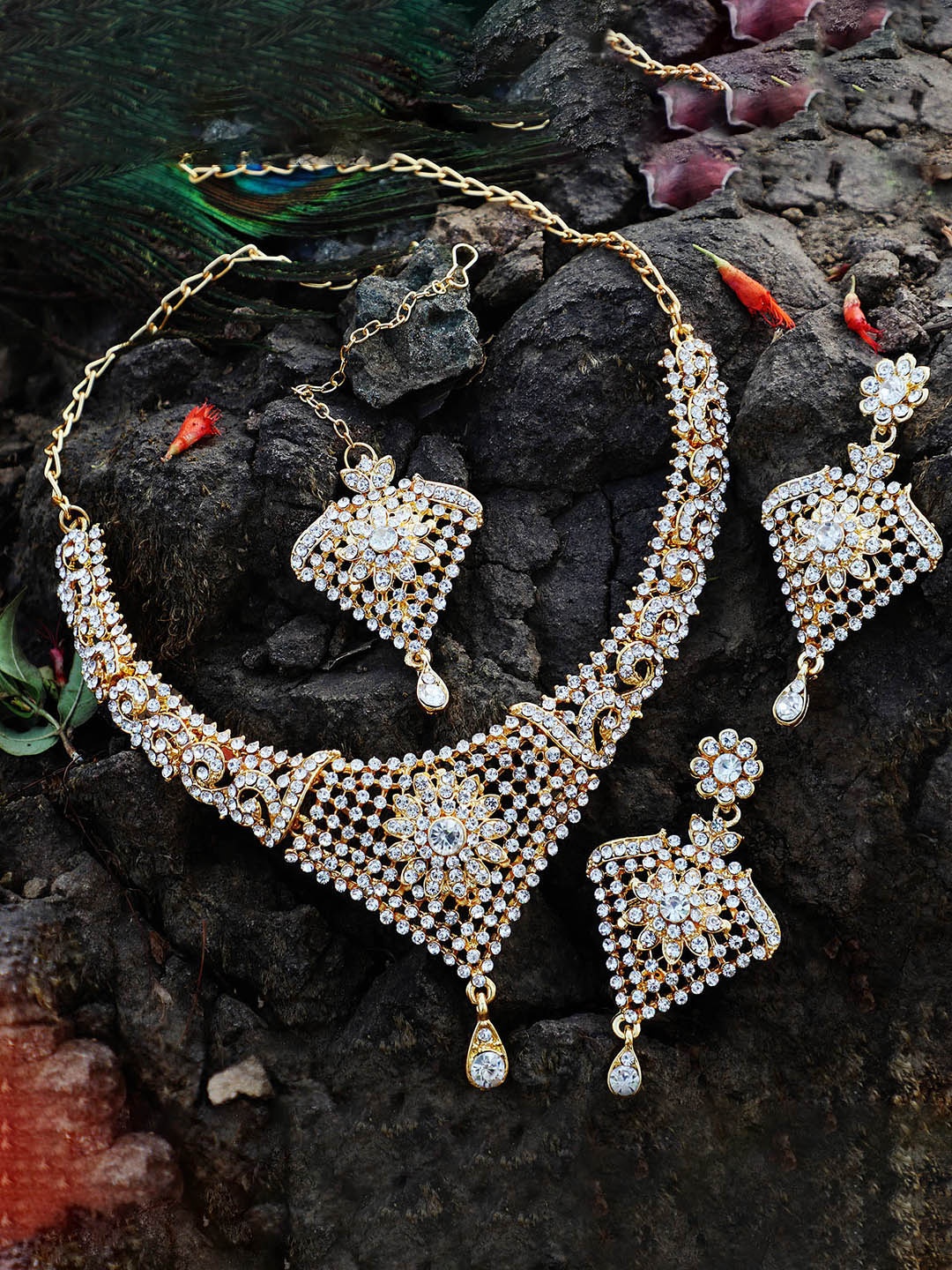 

Sukkhi Gold-Plated Stone-Studded Jewellery Set