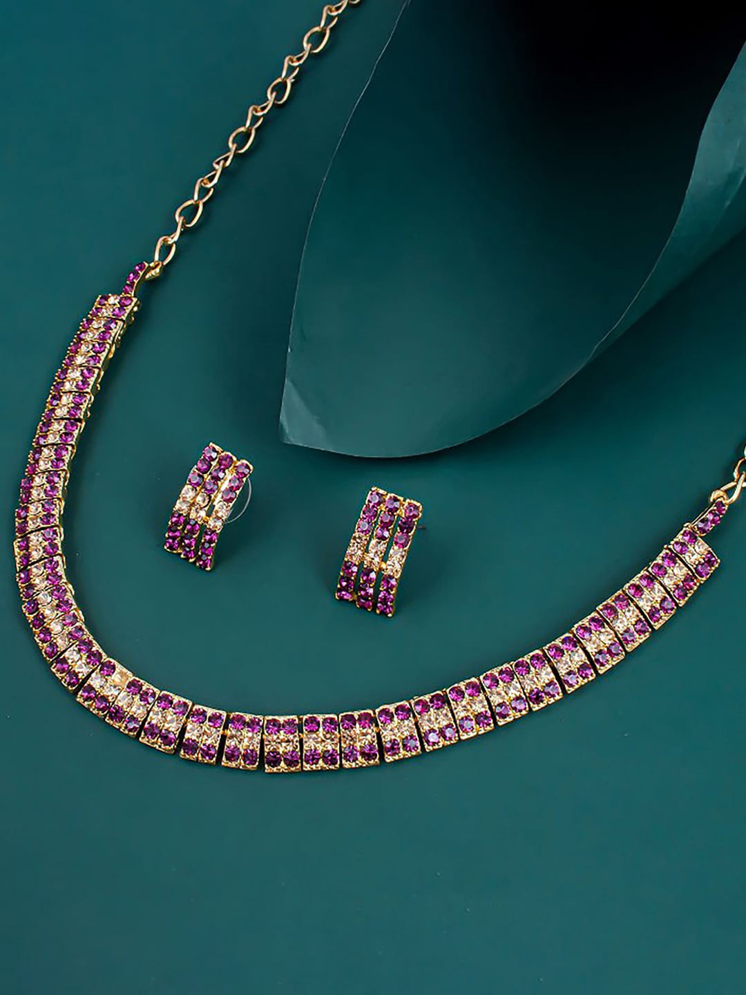

Sukkhi Gold-Plated Stone Studded Necklace & Earrings