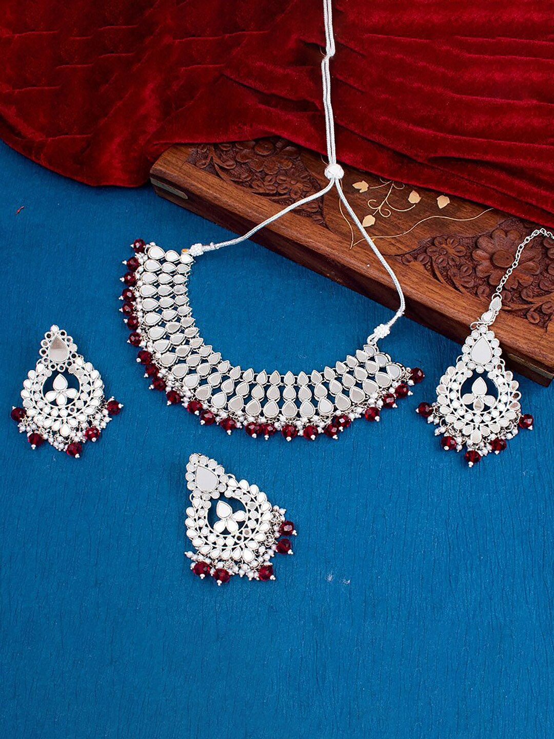 

Sukkhi Rhodium-Plated Stone Studded & Pearls Beaded Jewellery Set, Silver