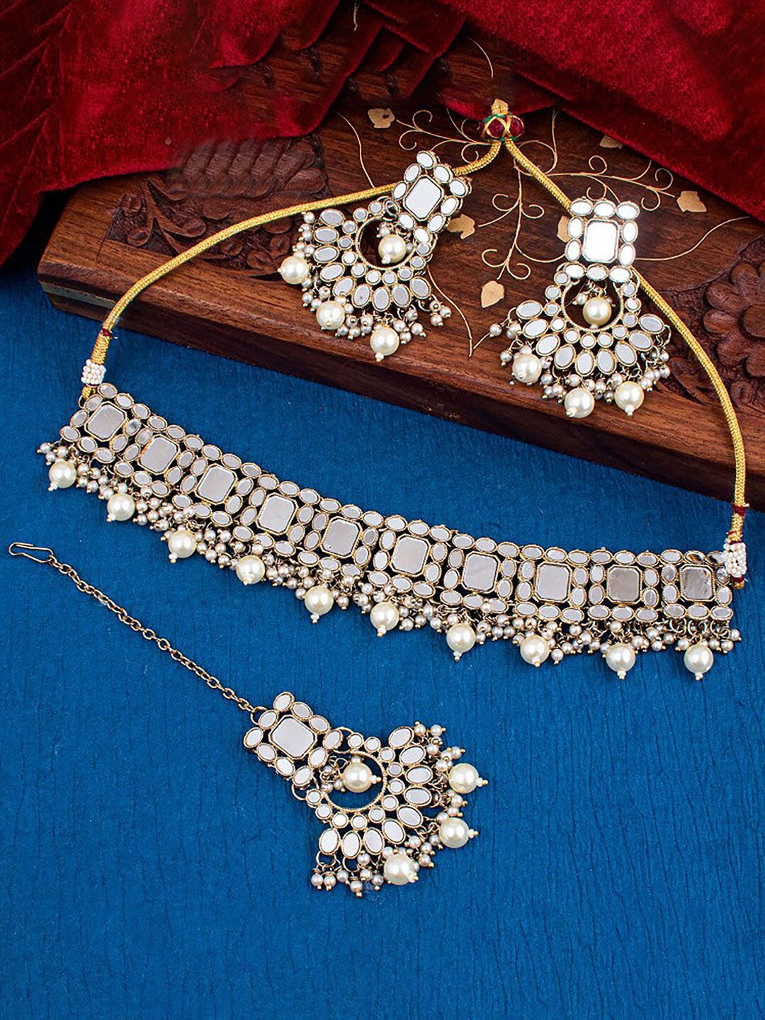 

Sukkhi Rhodium Plated Stone-Studded & Beaded Jewellery Set, Silver