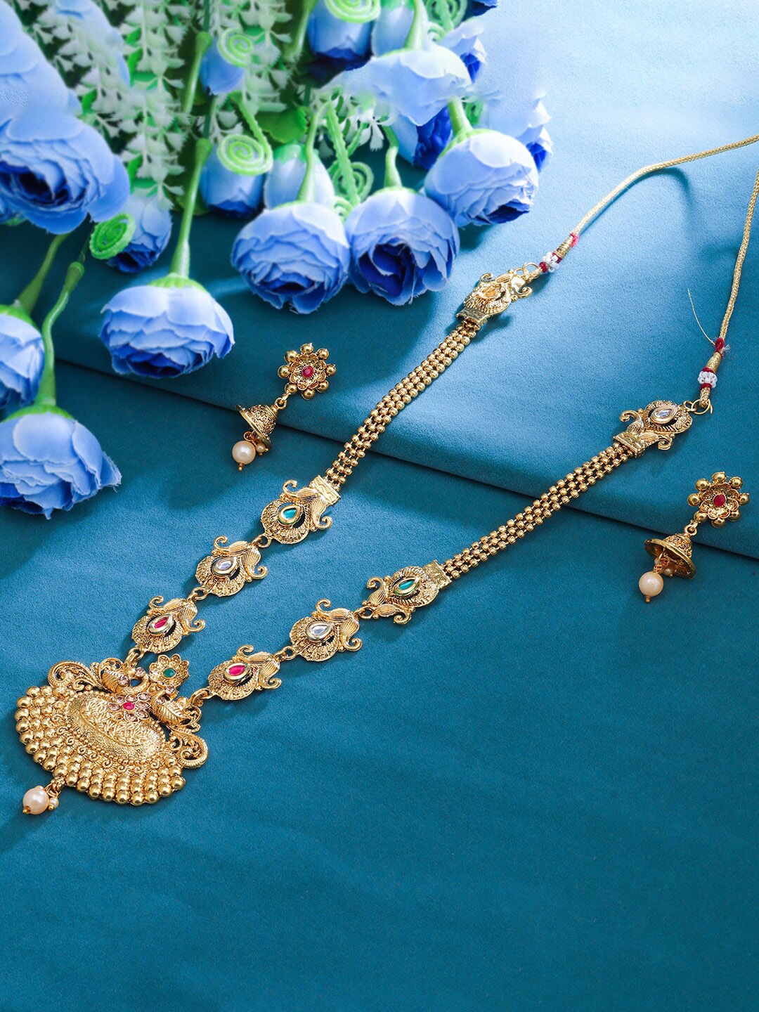 

Sukkhi Gold-Plated Stone Studded & Beaded Necklace & Earrings