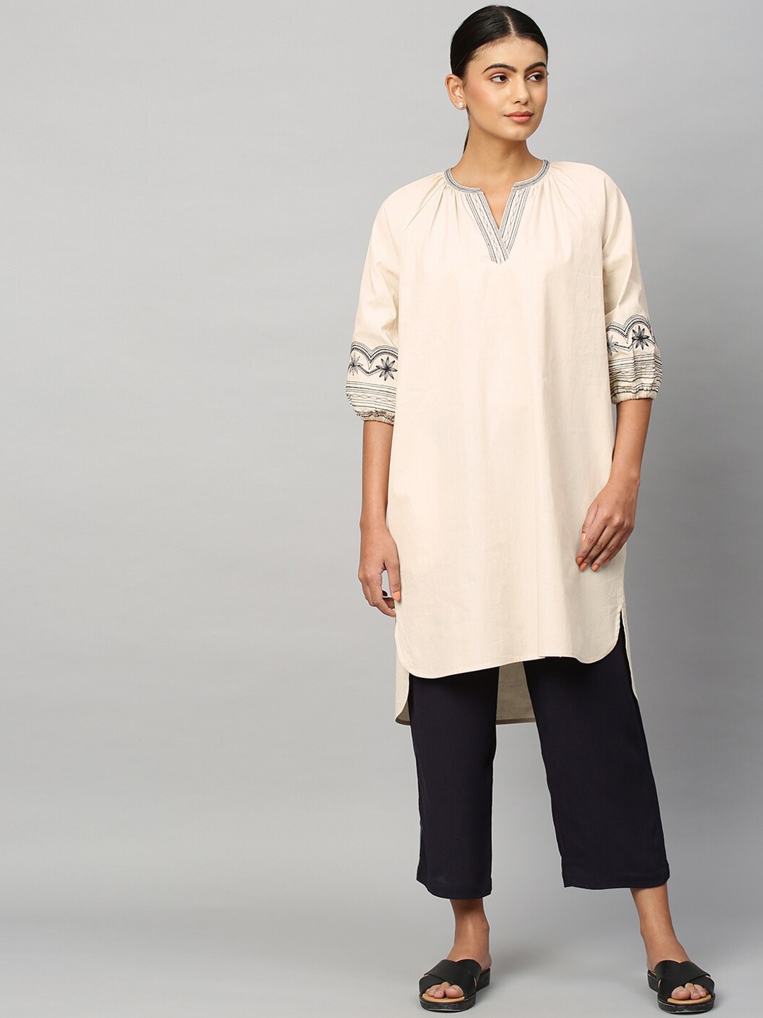 

Modern Indian by CHEMISTRY Embroidered Notched Neck Pure Cotton Kurta With Trousers, Off white