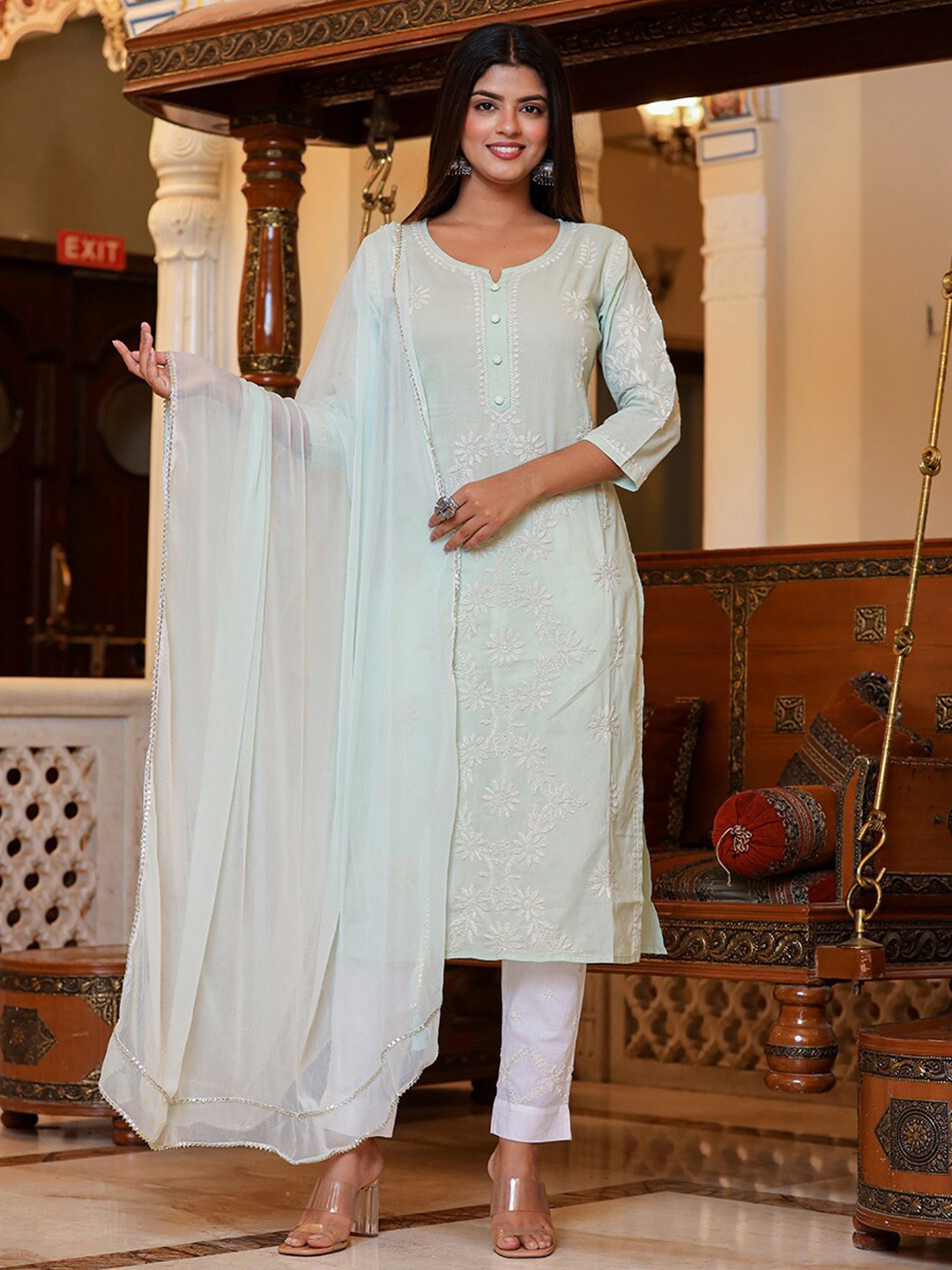 

KAAJH Floral Embroidered Chikankari Pure Cotton Kurta with Trousers & With Dupatta, Green