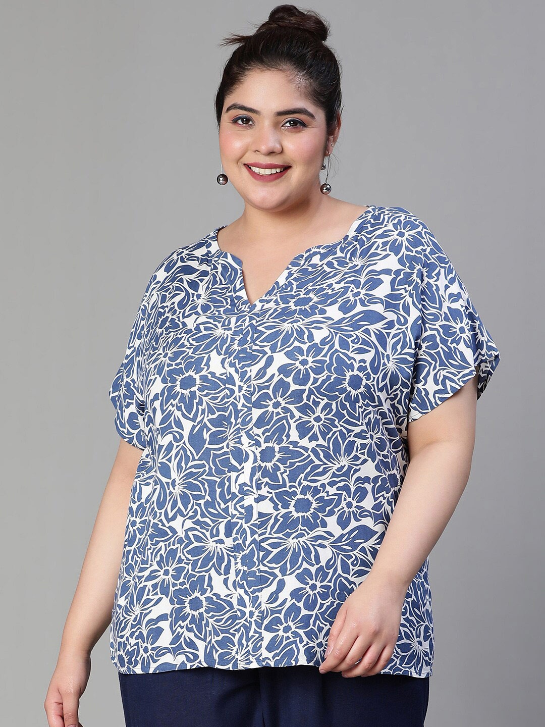 

Oxolloxo Plus Size Floral Printed Mandarin Collar Top, White
