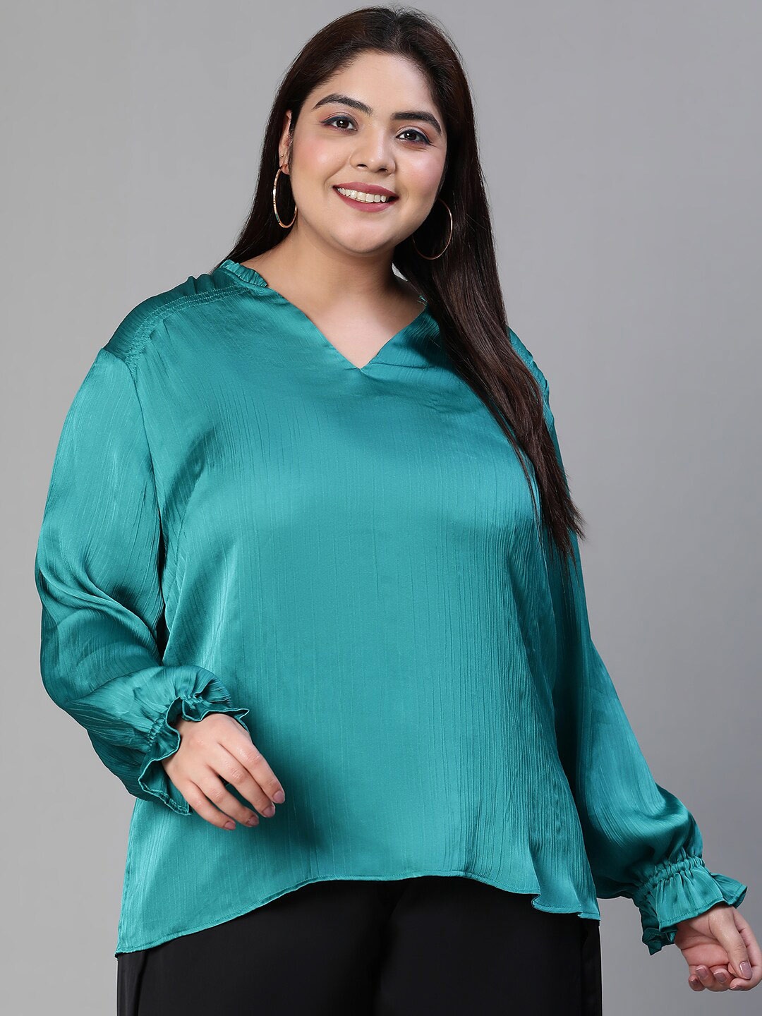 

Oxolloxo Plus Size V-Neck Long Puff Sleeve Satin Regular Top, Green