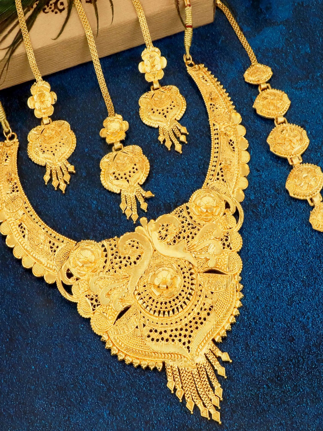 

MANSIYAORANGE Gold-Plated Floral Jewellery Set