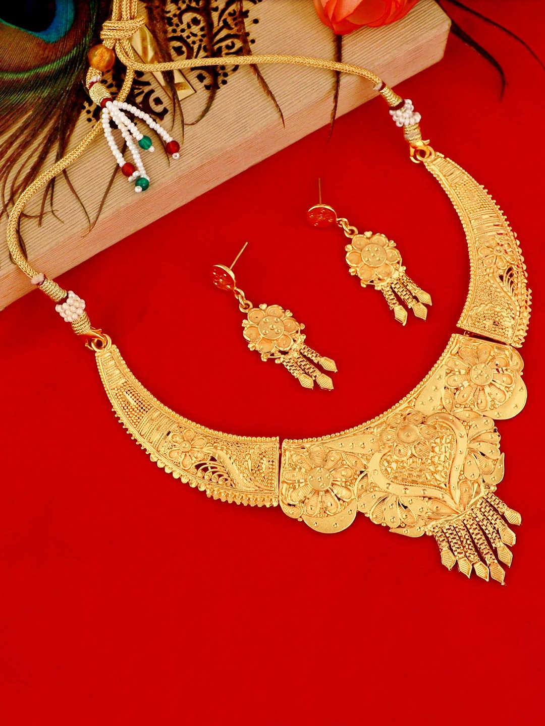 

MANSIYAORANGE Gold-Plated Stone Studded & Beaded Jewellery Set