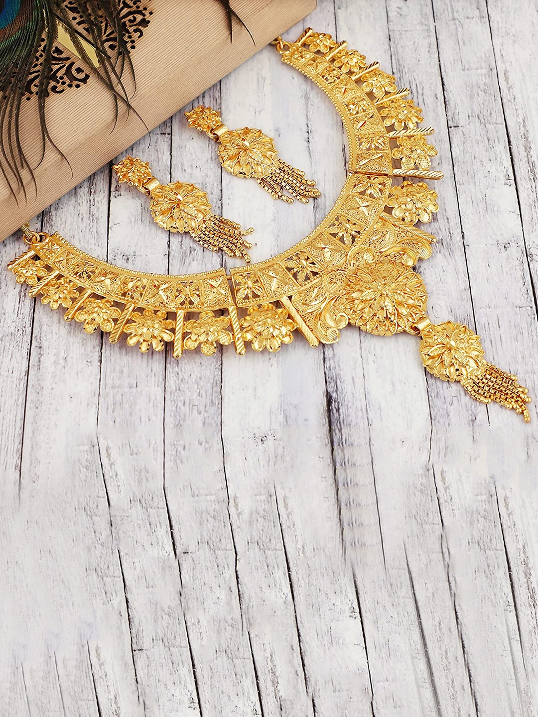 

MANSIYAORANGE Gold-Plated Floral Choker Jewellery Set