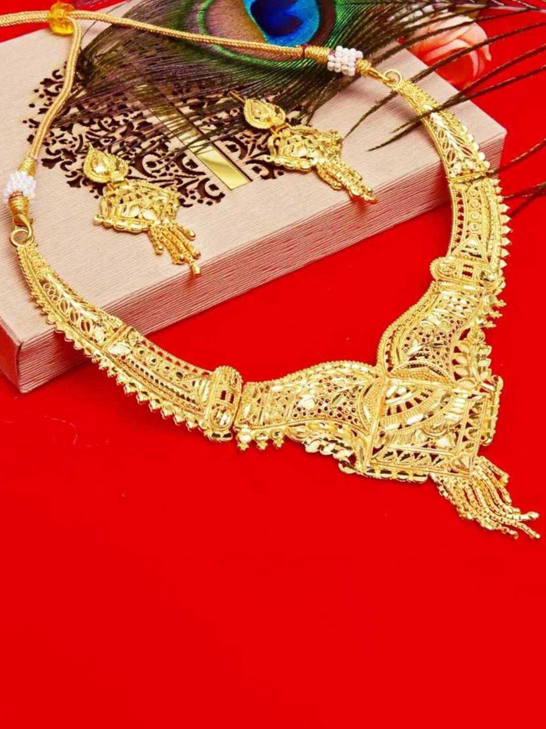 

MANSIYAORANGE Gold-Plated Ethnic Motif Designed Jewellery Set