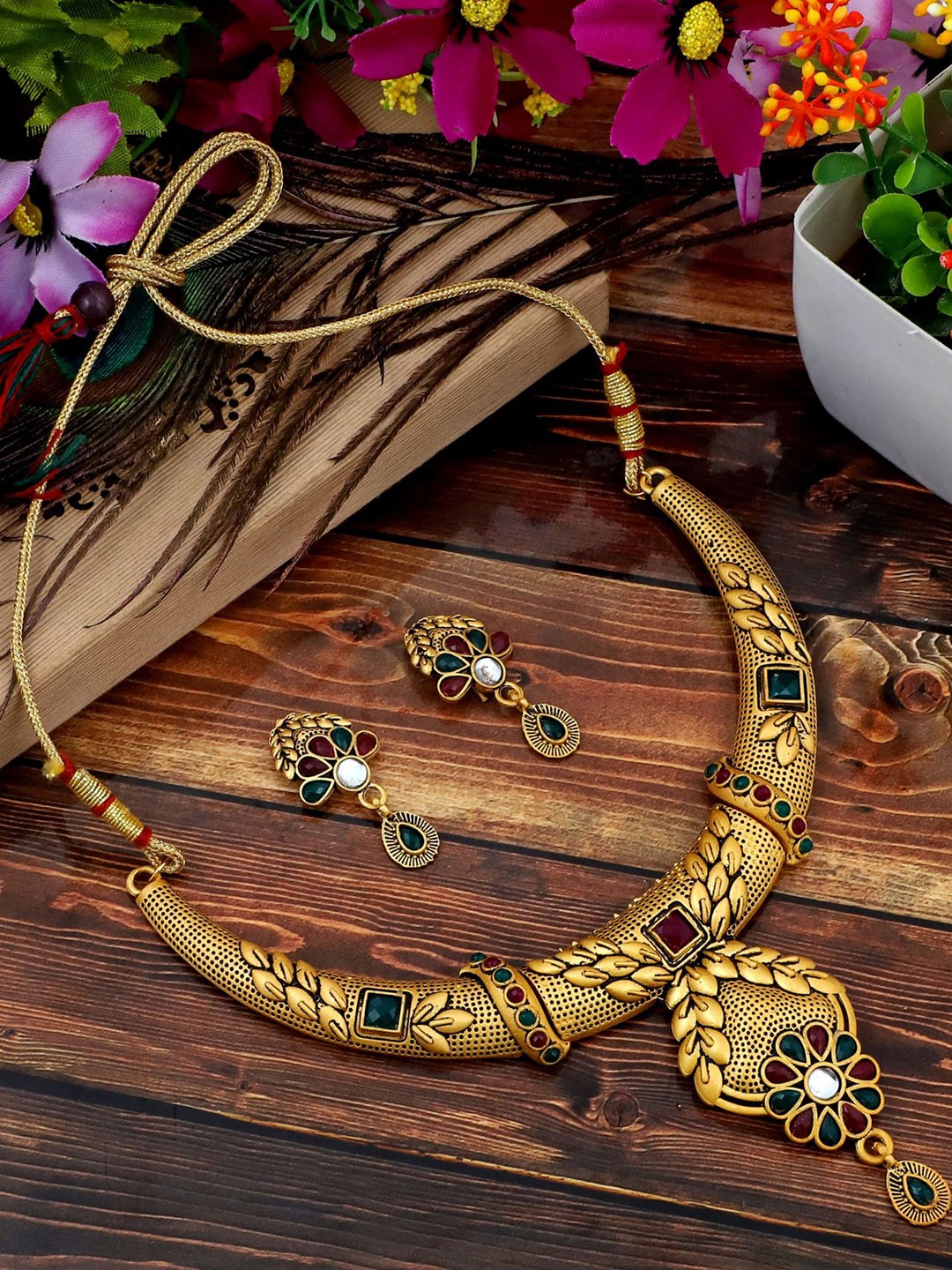 

MANSIYAORANGE Gold-Plated Stone-Studded Jewellery Set