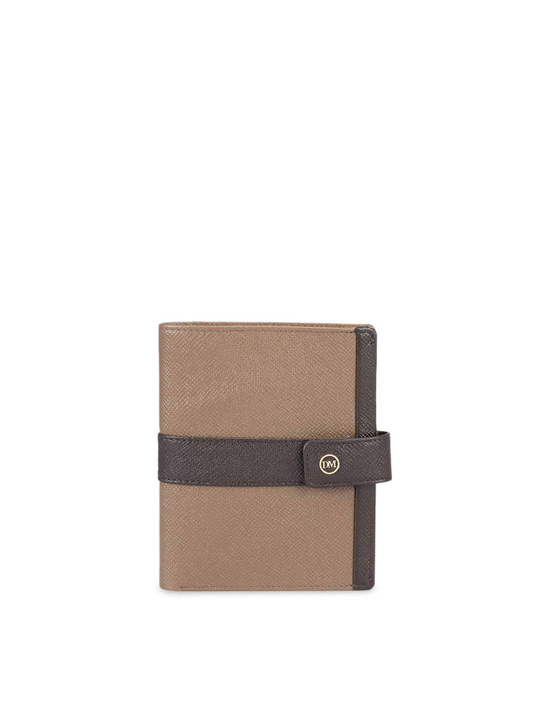 

Da Milano Women Textured Leather Passport Case, Brown