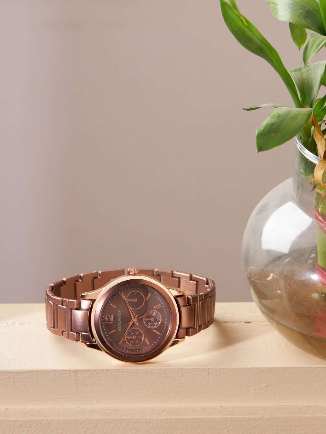 

WATCHSTAR Women Round Dial & Bracelet Style Straps Analogue Watch- Lovely Brown