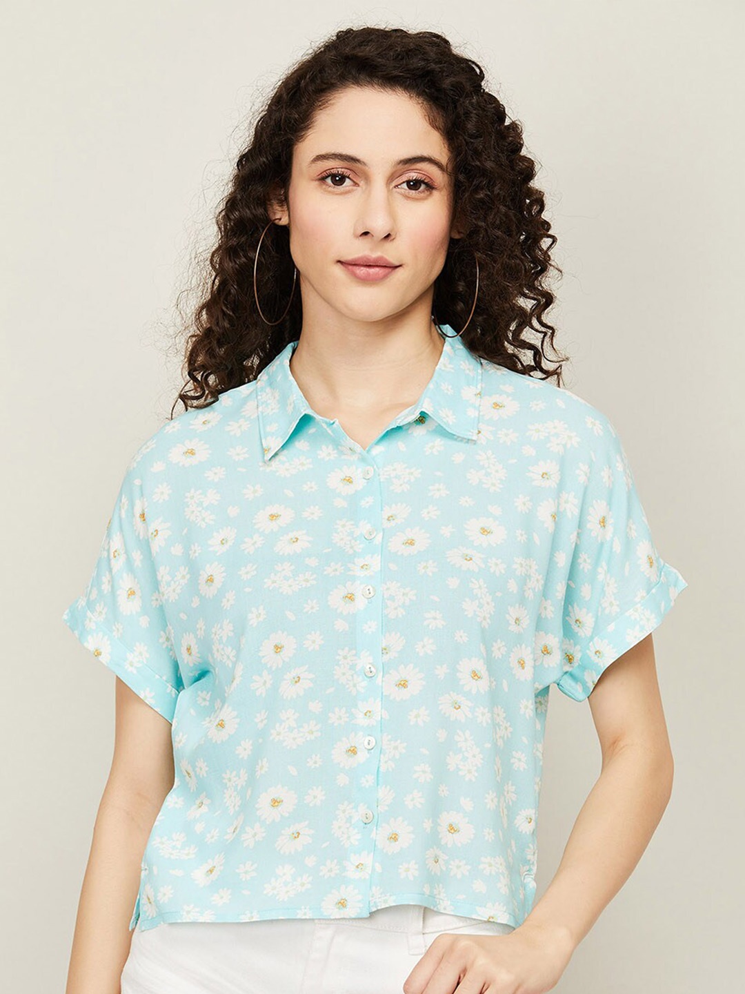 

Ginger by Lifestyle Floral Printed Extended Sleeves Shirt Style Top, Blue