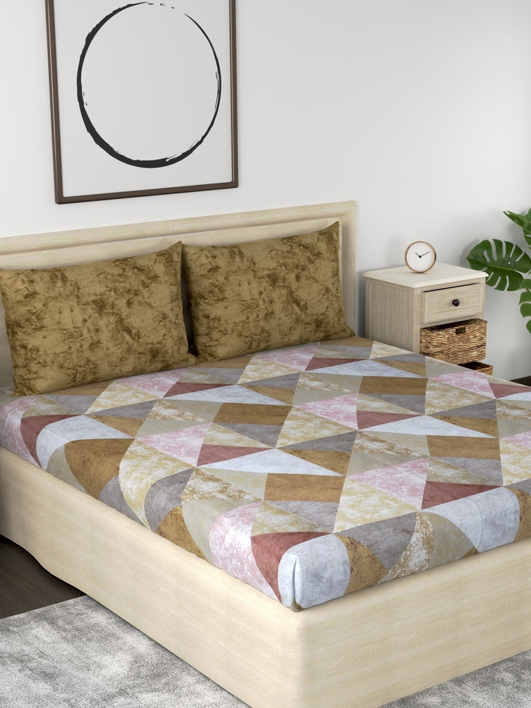 

Huesland Aspire Green & Grey Geometric 186 TC Cotton King Bedsheet With 2 Pillow Covers