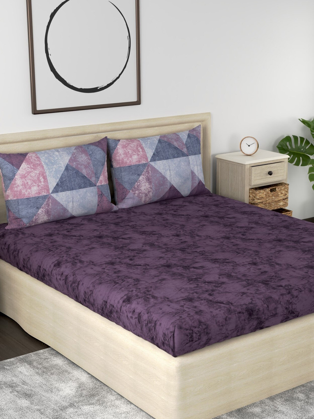 

Huesland Aspire Purple & Pink Abstract 186 TC Cotton King Bedsheet With 2 Pillow Covers