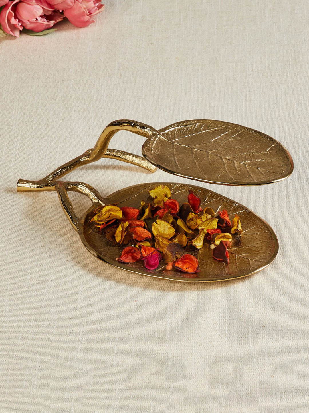 

Home Centre Austin Gold Toned Textured Decorative Leaf Platter