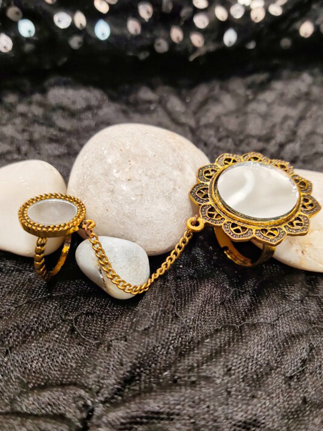 

FEMMIBELLA Gold-Plated Chain Finger Ring