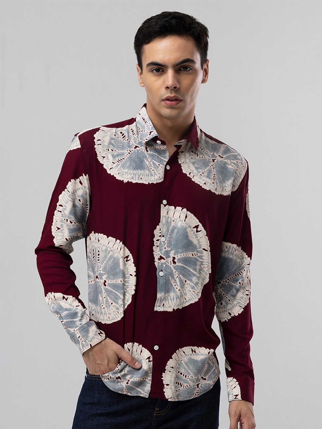 

Snitch Maroon Slim Fit Abstract Printed Casual Shirt